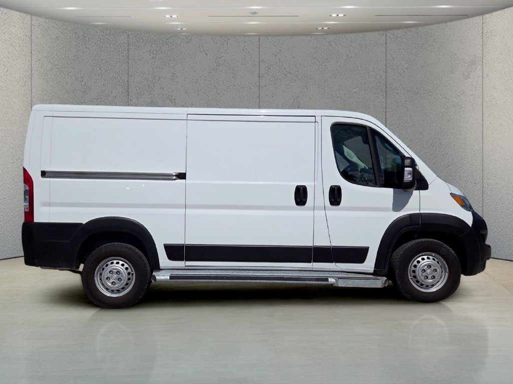 Used 2025 RAM ProMaster 2500 w/ U-Haul Equipment Group FWD image 4