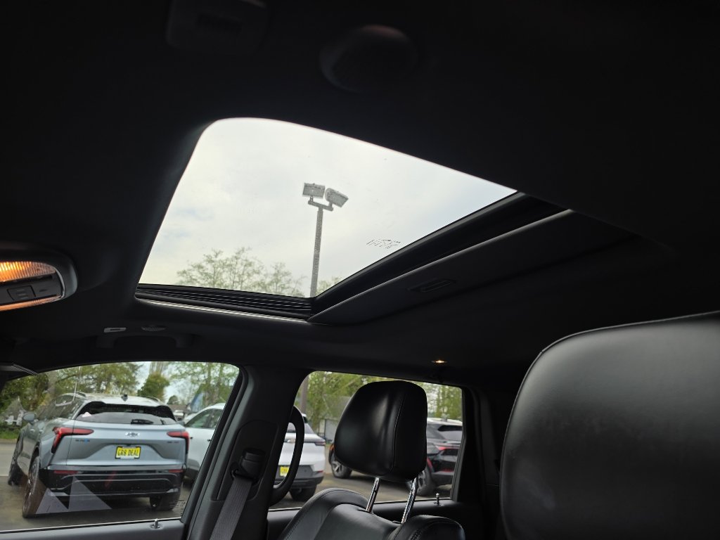 Used 2018 Jeep Grand Cherokee Limited AWD/4WD image 13