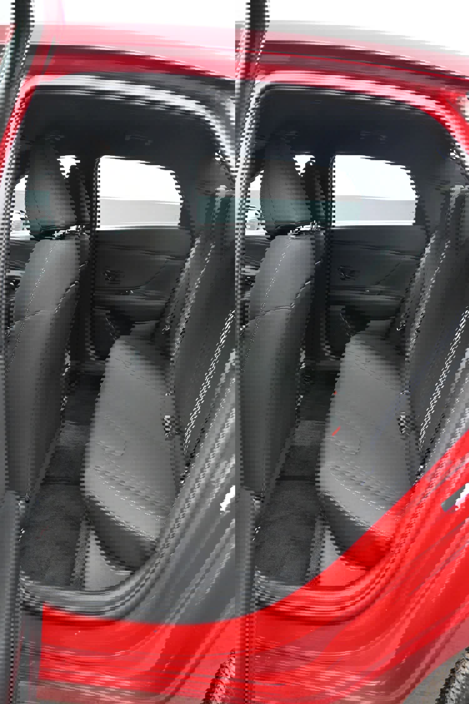 Certified 2025 Hyundai Elantra Sport image 12