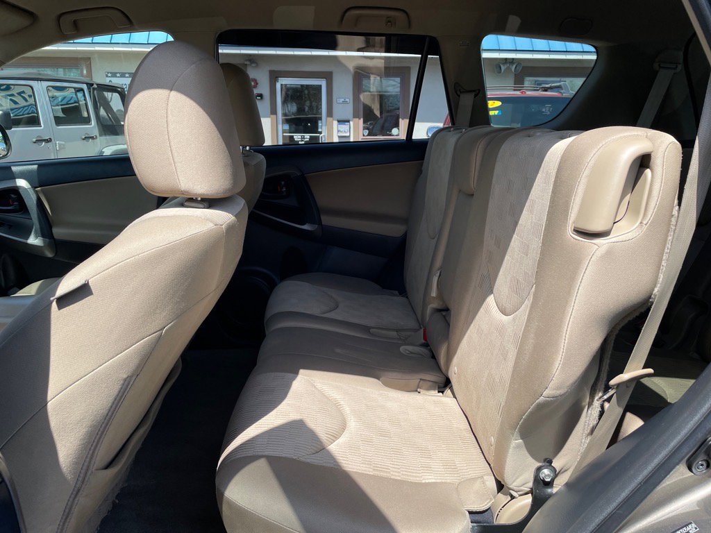 Used 2012 Toyota RAV4 4WD w/ Value Pkg image 22