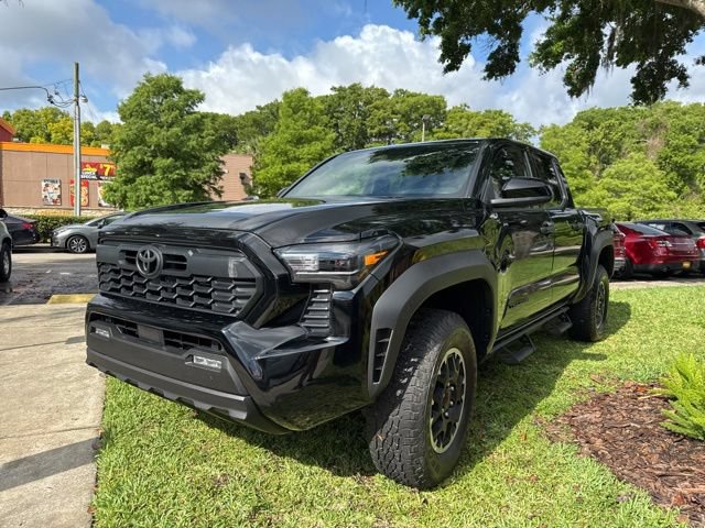 Used 2025 Toyota Tacoma TRD Off-Road AWD/4WD image 4