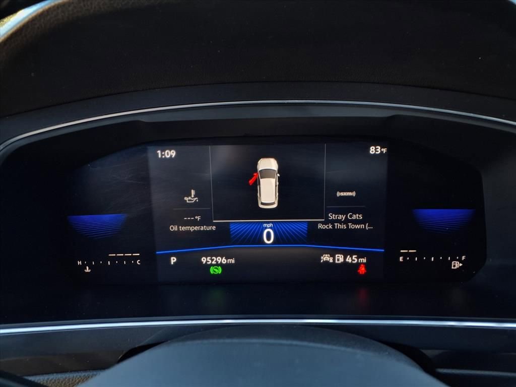 Used 2022 Volkswagen Tiguan SE R-Line image 13