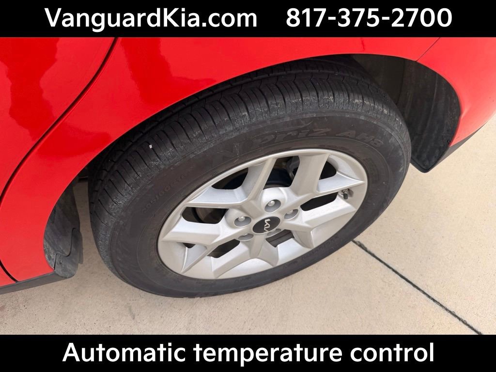Certified 2024 Kia Soul S FWD image 9