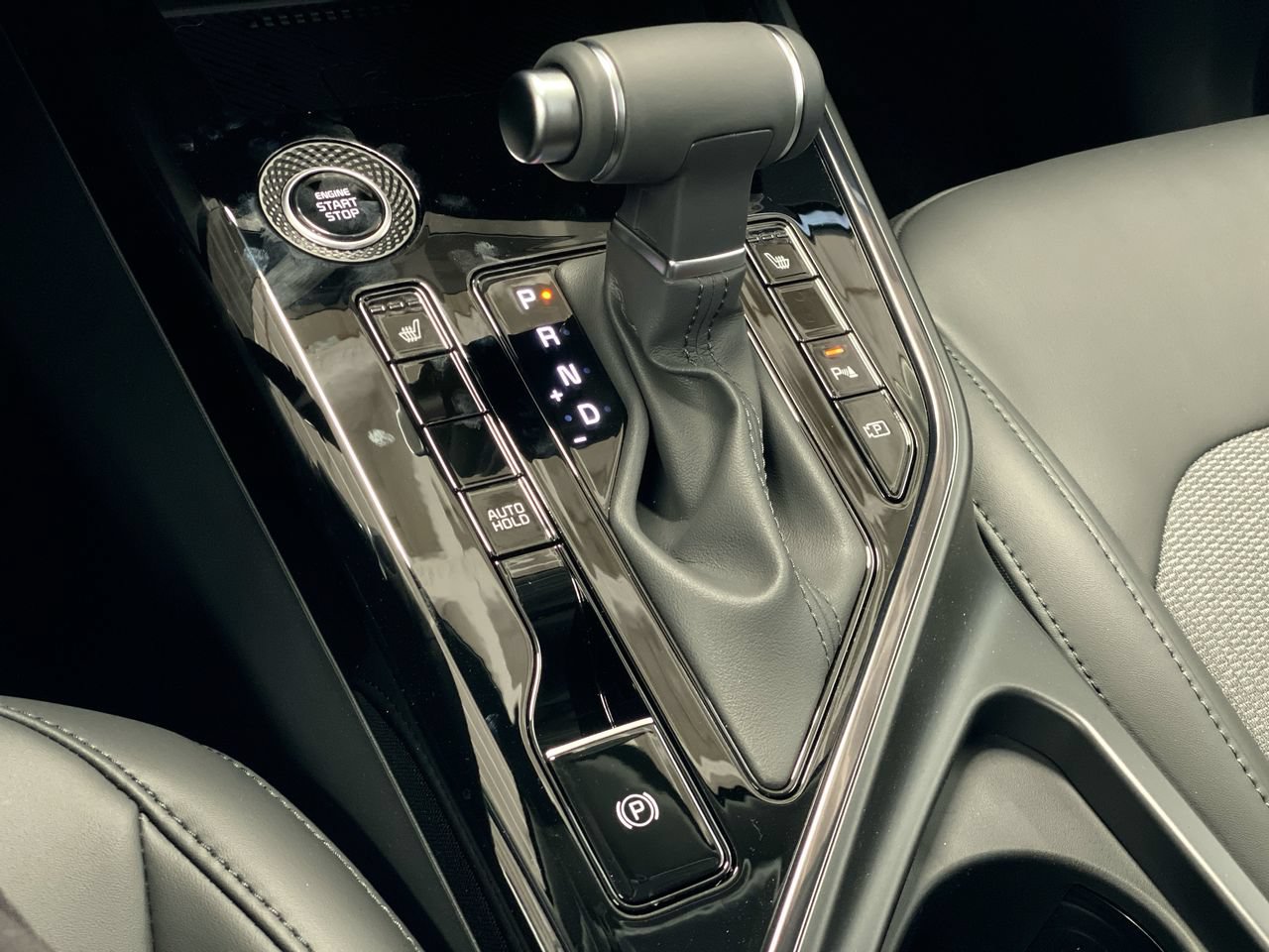 New 2026 Kia Niro EX FWD image 24