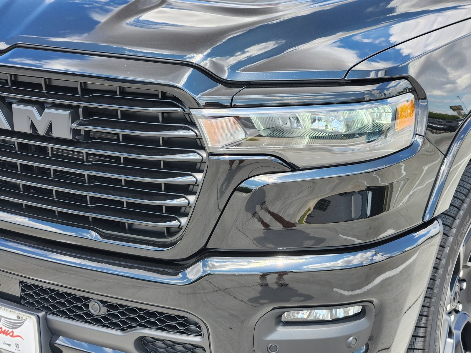New 2027 RAM 1500 Laramie w/ Night Edition AWD/4WD image 9