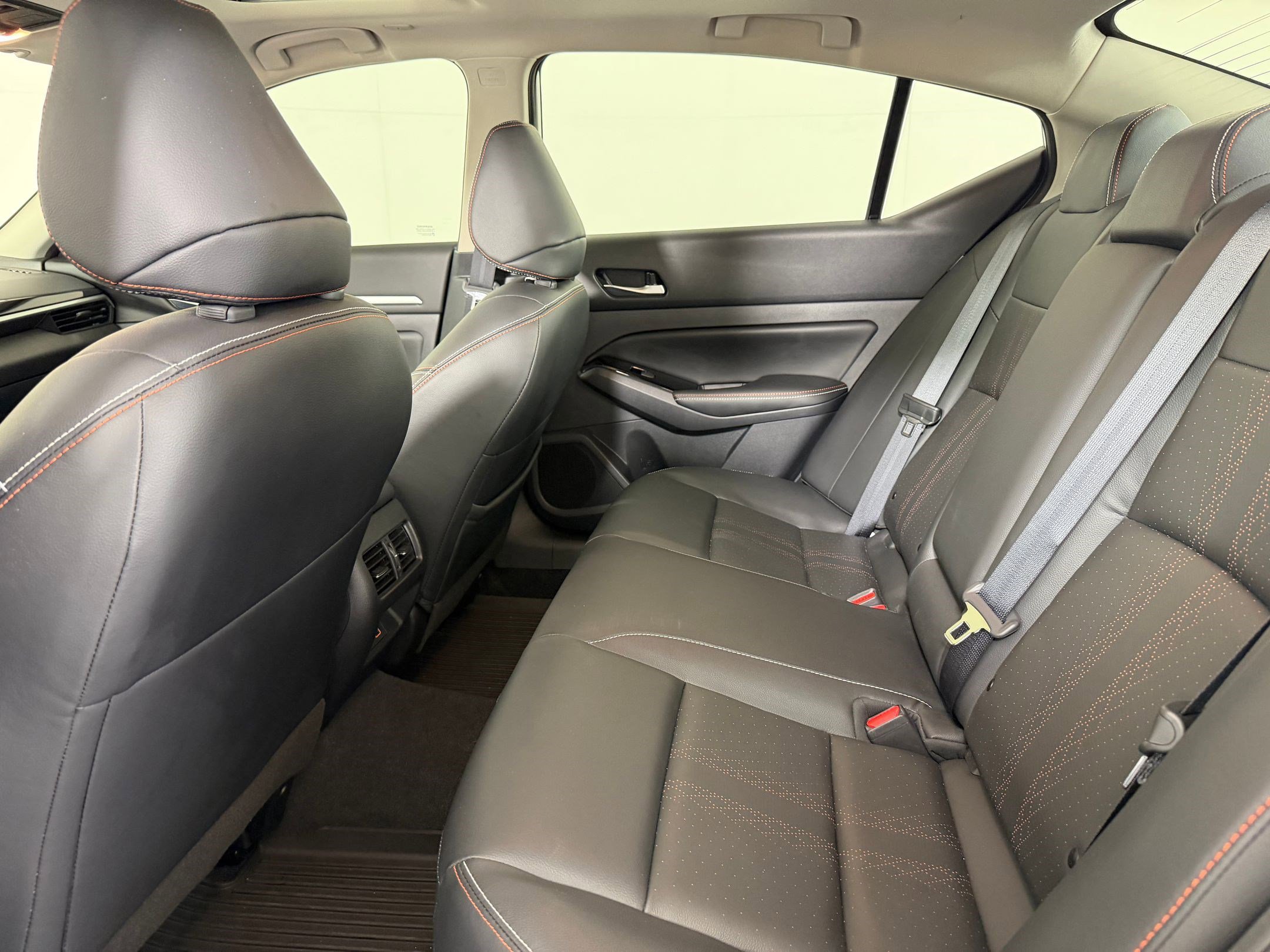 Used 2024 Nissan Altima 2.0 SR image 15