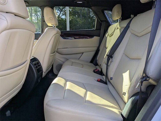 Used 2018 Cadillac XT5 Luxury w/ Driver Awareness Package image 14