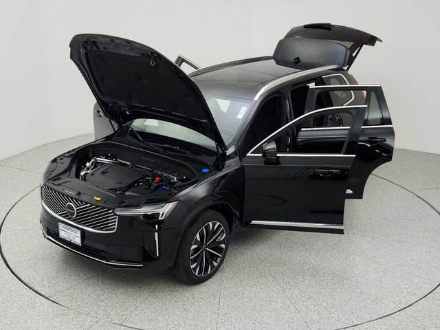 New 2026 Volvo XC90 B6 Plus w/ Protection Package Premier image 34