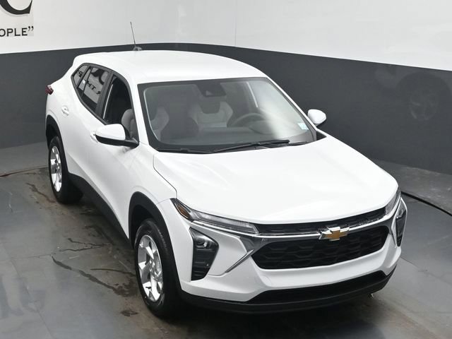 New 2026 Chevrolet Trax LS w/ LS Convenience Package image 25