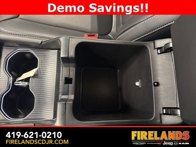 New 2025 Jeep Grand Cherokee Limited w/ Trailer Tow Package image 29