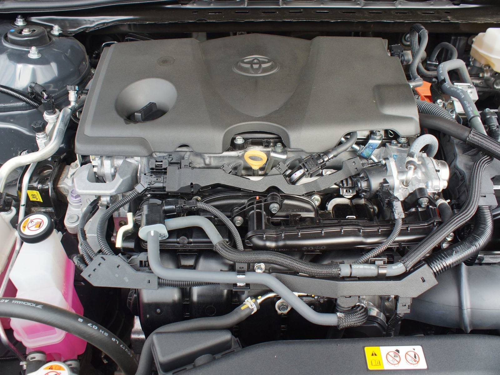 Used 2025 Toyota Camry SE w/ Convenience Package FWD image 27