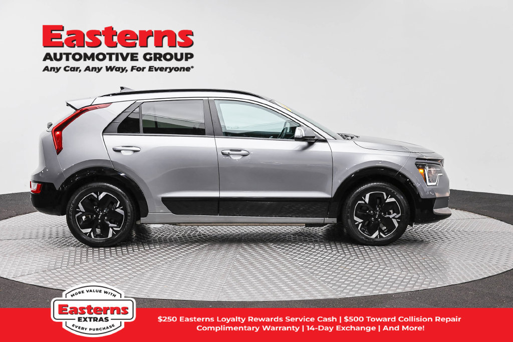 Used 2023 Kia Niro Wind w/ Wind Preserve Package FWD image 5