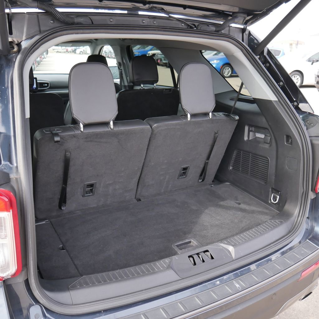 Used 2023 Ford Explorer XLT w/ Equipment Group 202A image 18