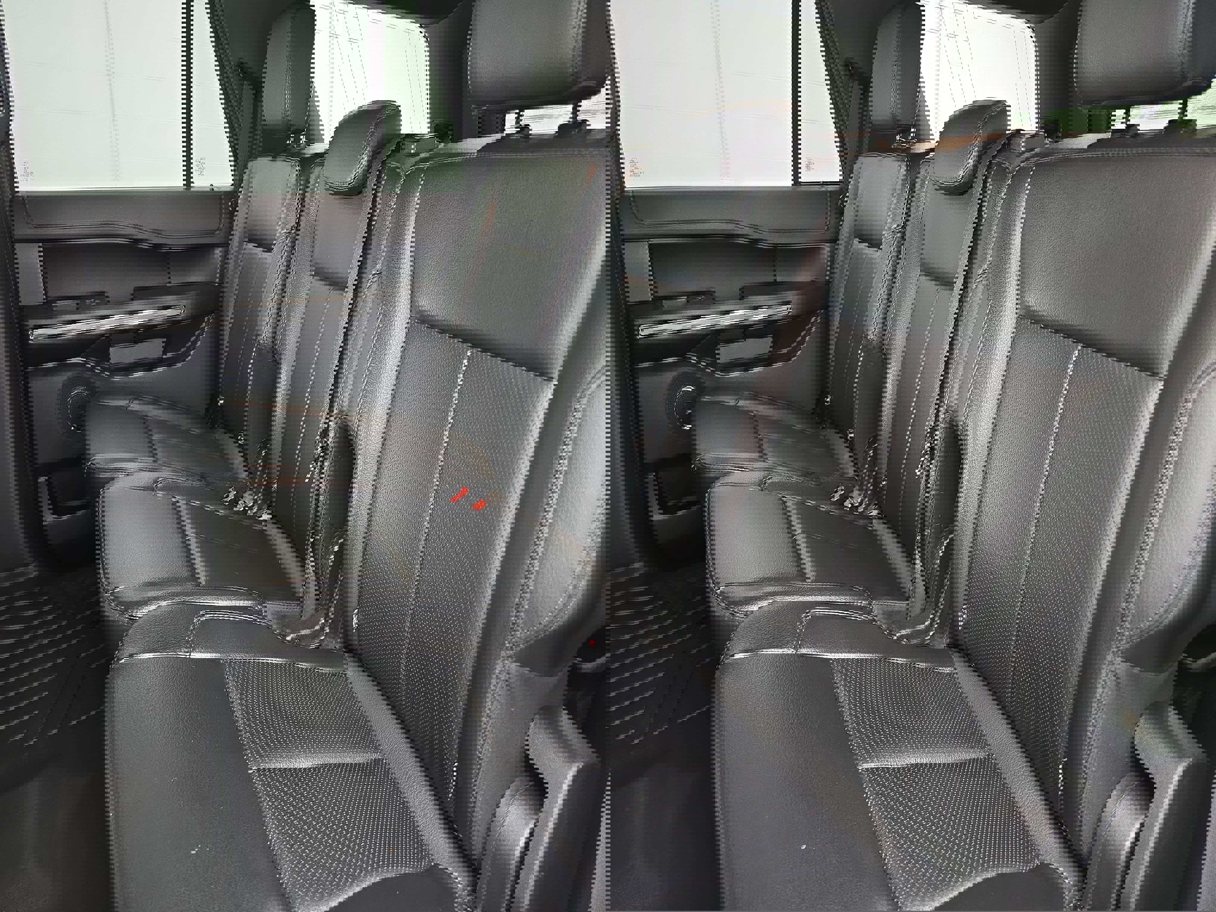 Used 2020 Ford Expedition XLT w/ Equipment Group 202A image 15