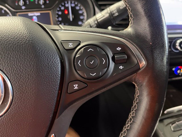 Used 2018 Buick Regal Essence w/ Sights and Sounds Package AWD/4WD image 28