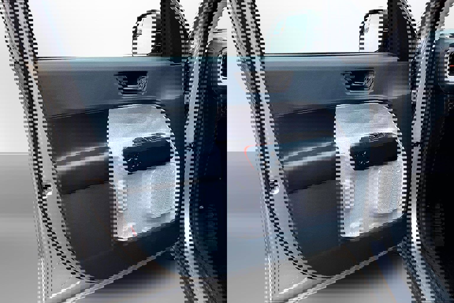 Used 2022 Ford Maverick XLT image 25