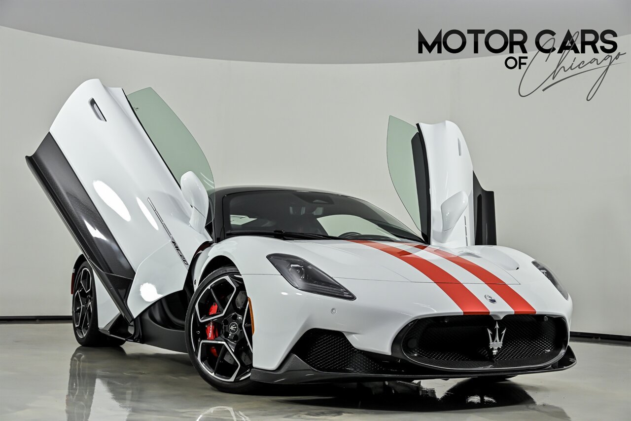 Used 2023 Maserati MC20 Coupe RWD image 1