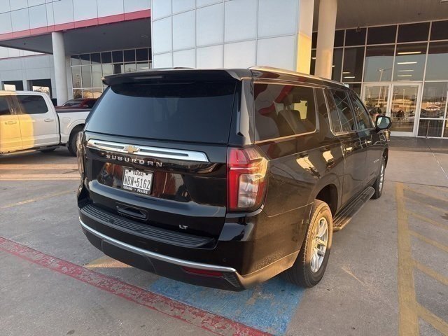 Used 2023 Chevrolet Suburban LT image 8