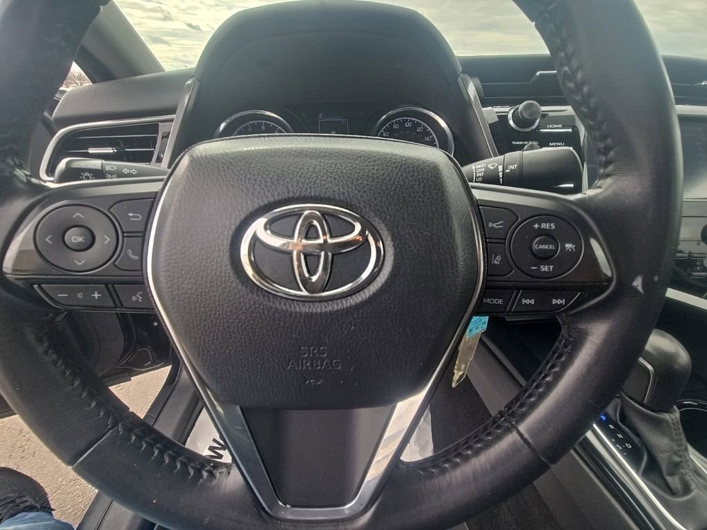 Used 2020 Toyota Camry SE image 10