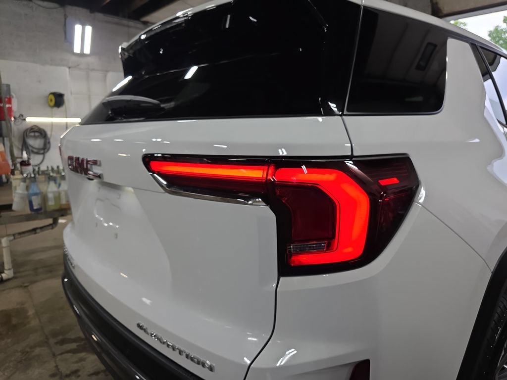 New 2027 GMC Terrain Elevation AWD/4WD image 32