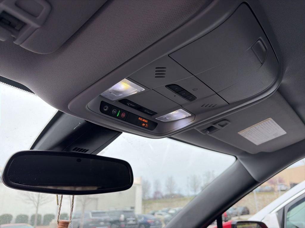 Used 2021 Chevrolet Blazer LT w/ LPO, Black Grille Bar Package image 18