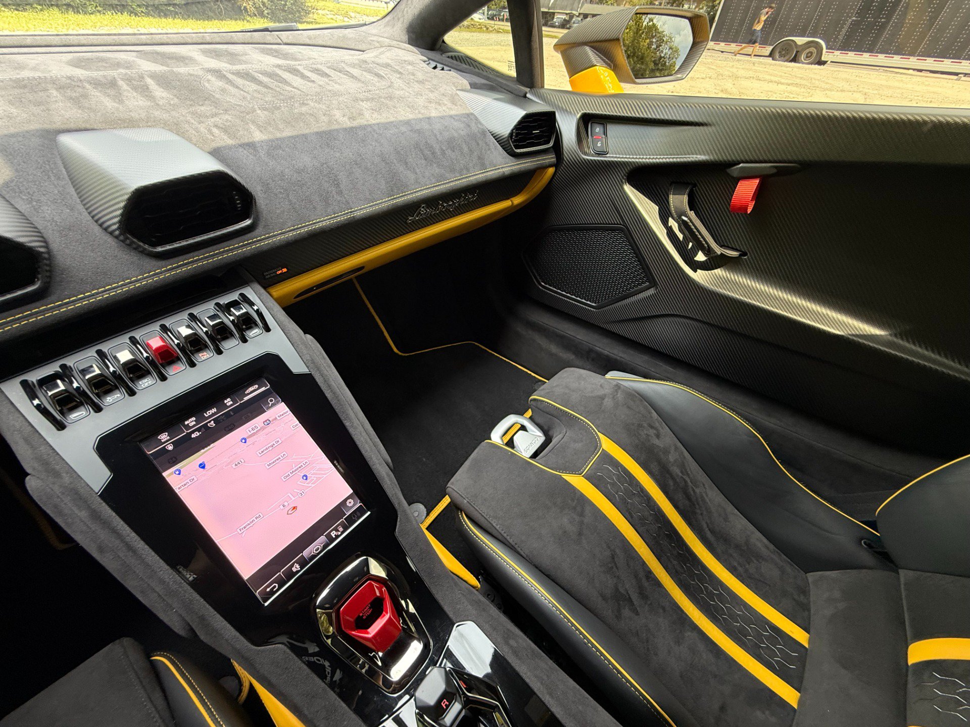 Used 2024 Lamborghini Huracan Tecnica RWD image 30