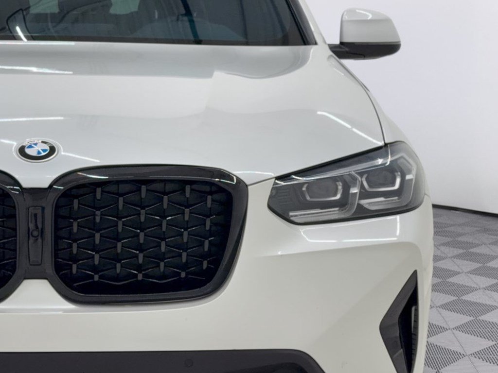 Used 2024 BMW X4 xDrive30i AWD/4WD image 12