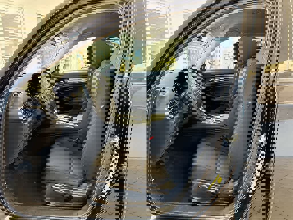 Used 2022 Honda Accord Hybrid image 17