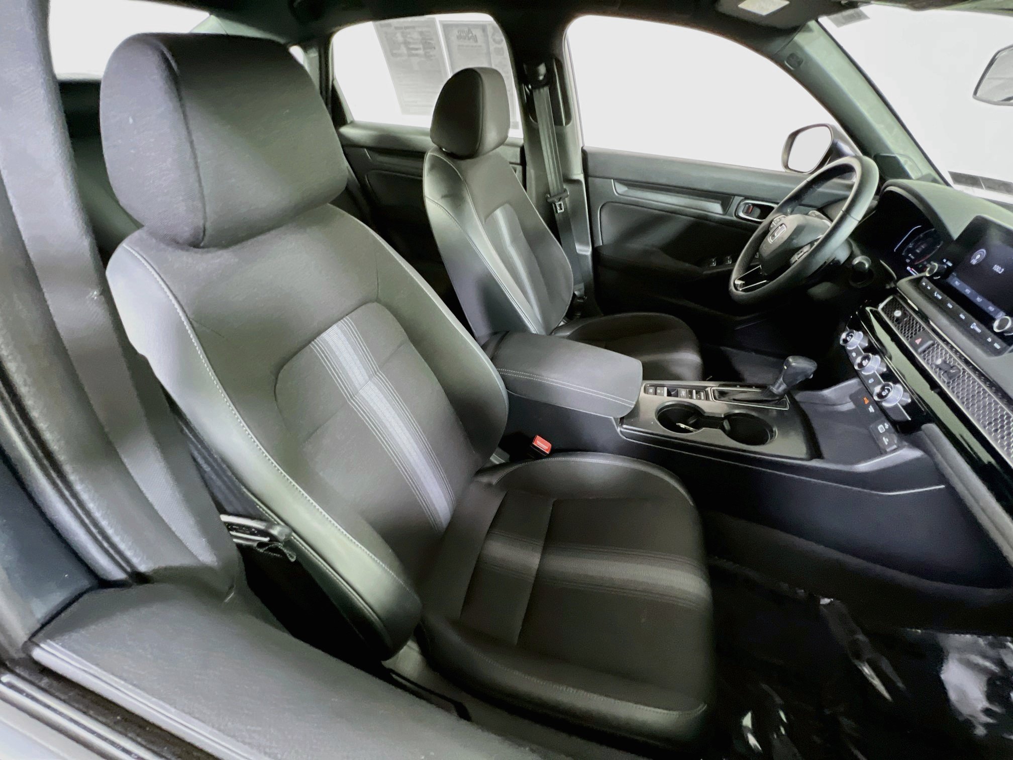 Used 2023 Honda Civic Sport image 25