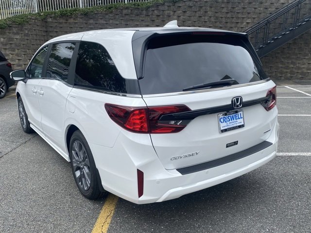 New 2026 Honda Odyssey Touring image 5