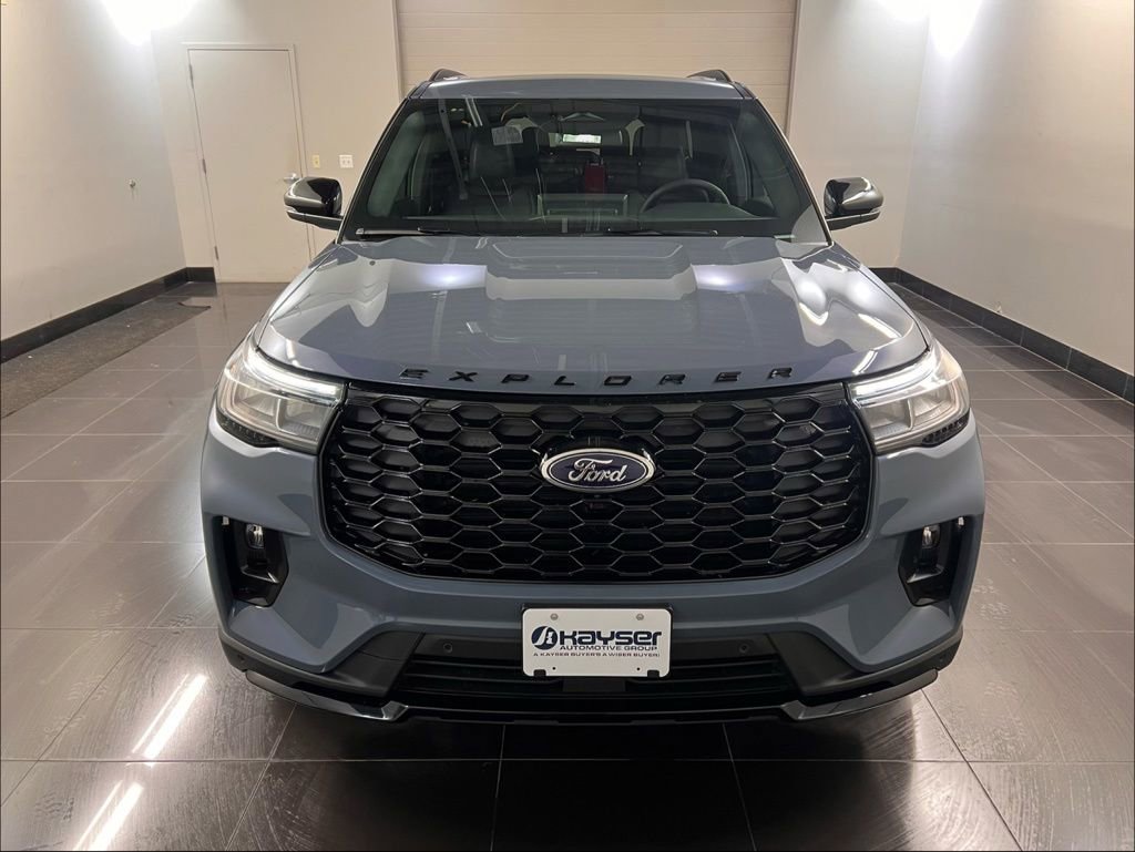 New 2026 Ford Explorer ST-Line w/ ST-Line Street Pack AWD/4WD image 2