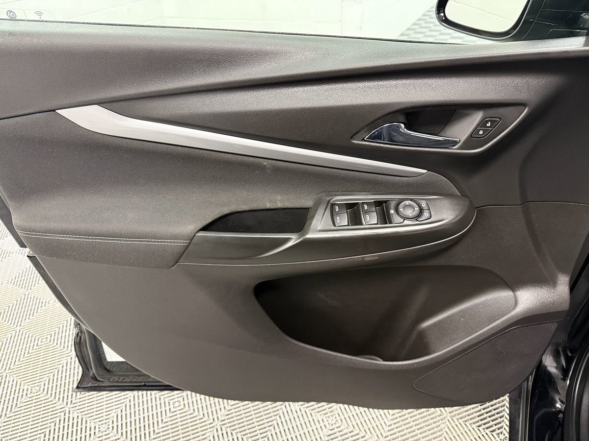 Used 2023 Chevrolet Bolt EUV LT image 10