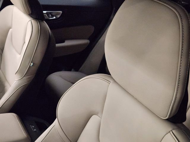 New 2026 Volvo XC60 B5 Plus w/ Protection Package Premier image 15