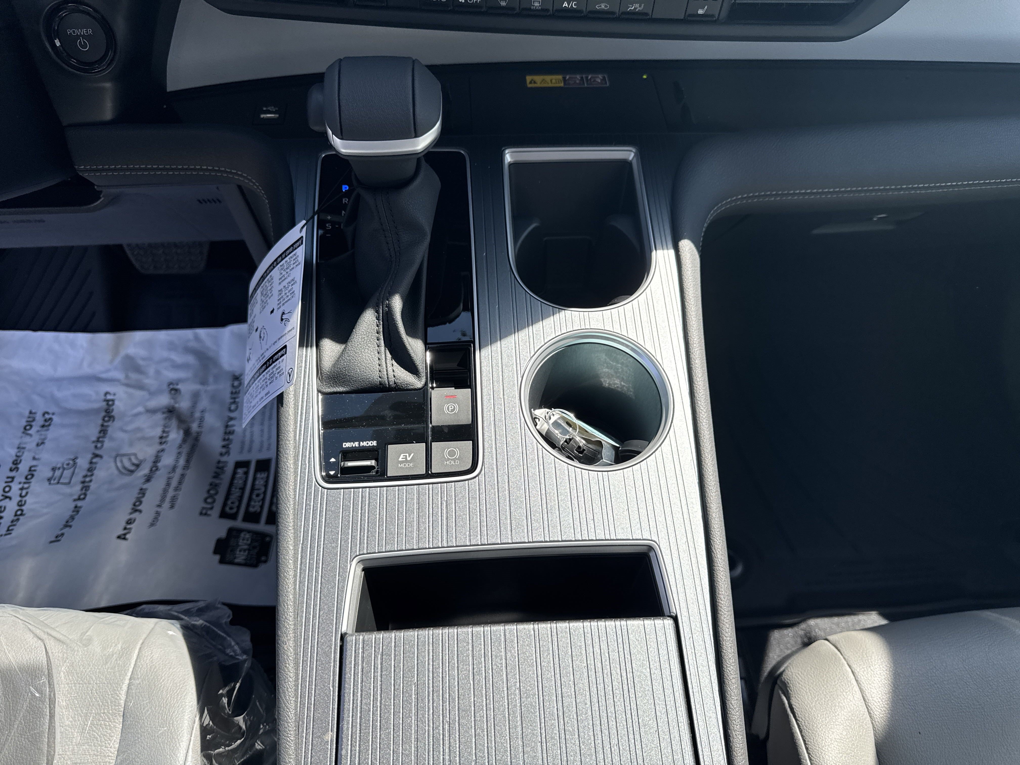 New 2025 Toyota Sienna XLE FWD image 21