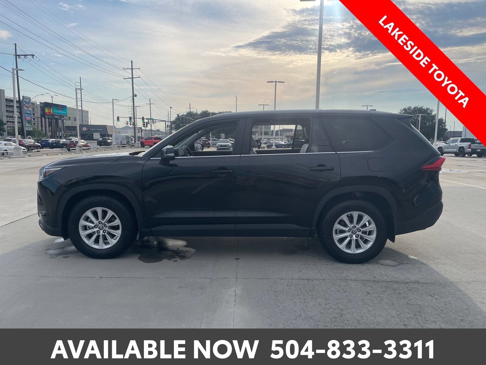 Certified 2024 Toyota Grand Highlander FWD image 2