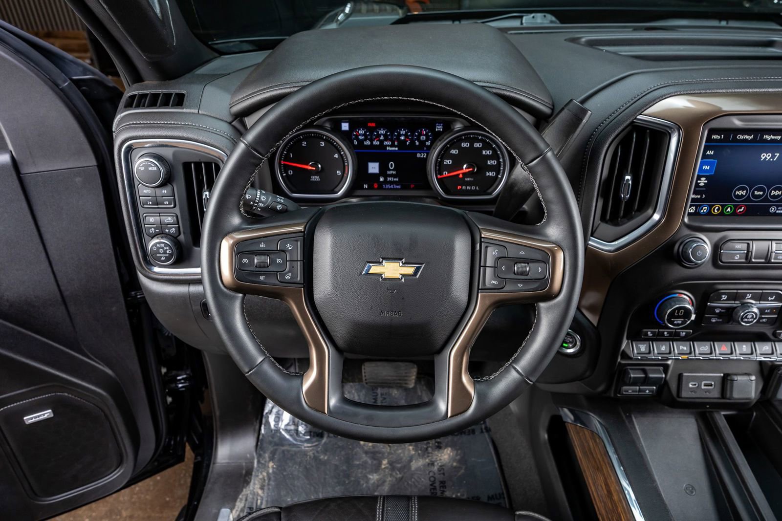 Used 2023 Chevrolet Silverado 3500 High Country w/ Z71 Off-Road Package image 19
