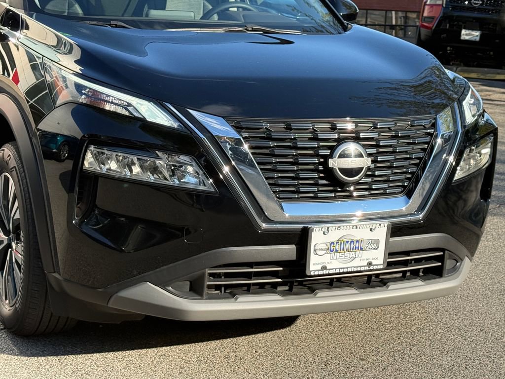 Used 2023 Nissan Rogue SV AWD/4WD image 8