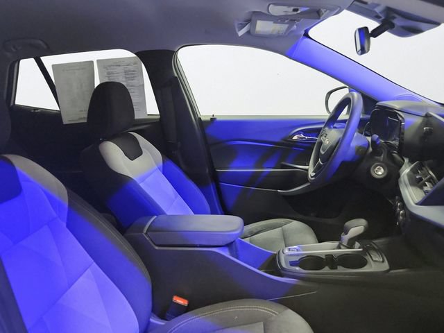 Used 2025 Chevrolet Trax LS FWD image 21