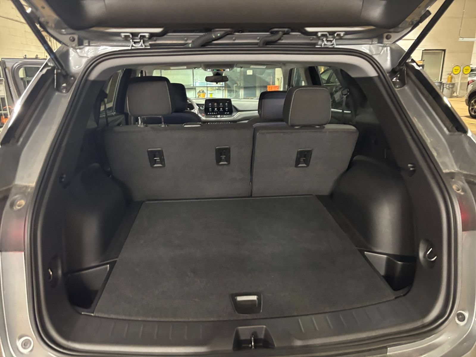 Used 2026 Chevrolet Blazer LT AWD/4WD image 27