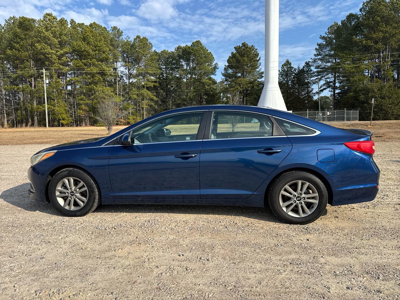 Used 2015 Hyundai Sonata SE image 9
