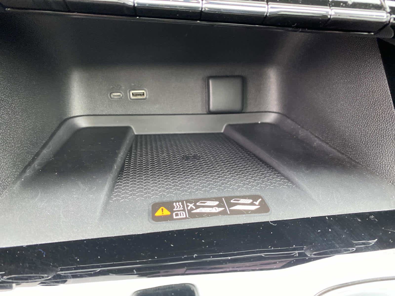Used 2026 Chevrolet Traverse RS w/ LPO, Floor Liner Package image 17