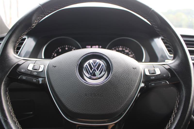 Used 2021 Volkswagen Tiguan SE R-Line image 15