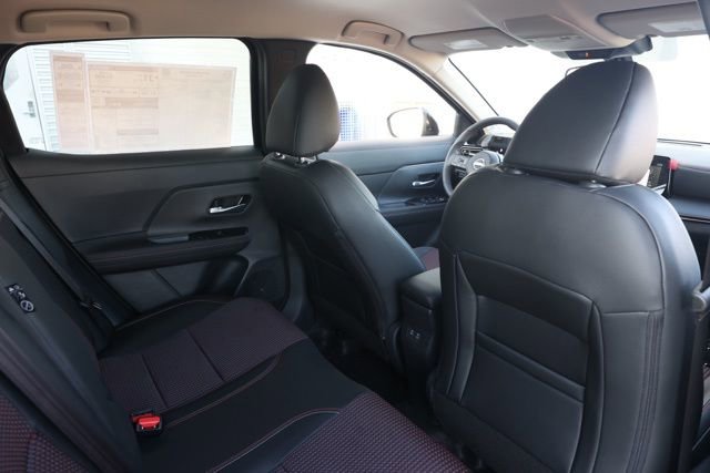 New 2025 Nissan Kicks SR image 17