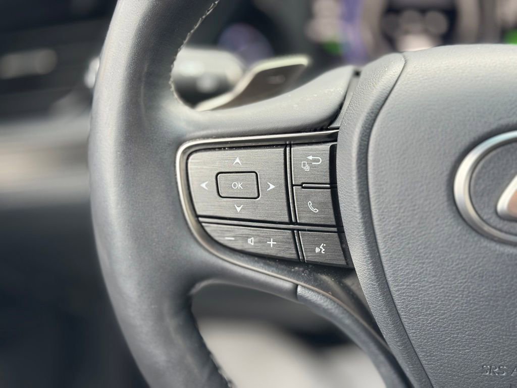 Used 2018 Lexus LS 500h AWD image 32