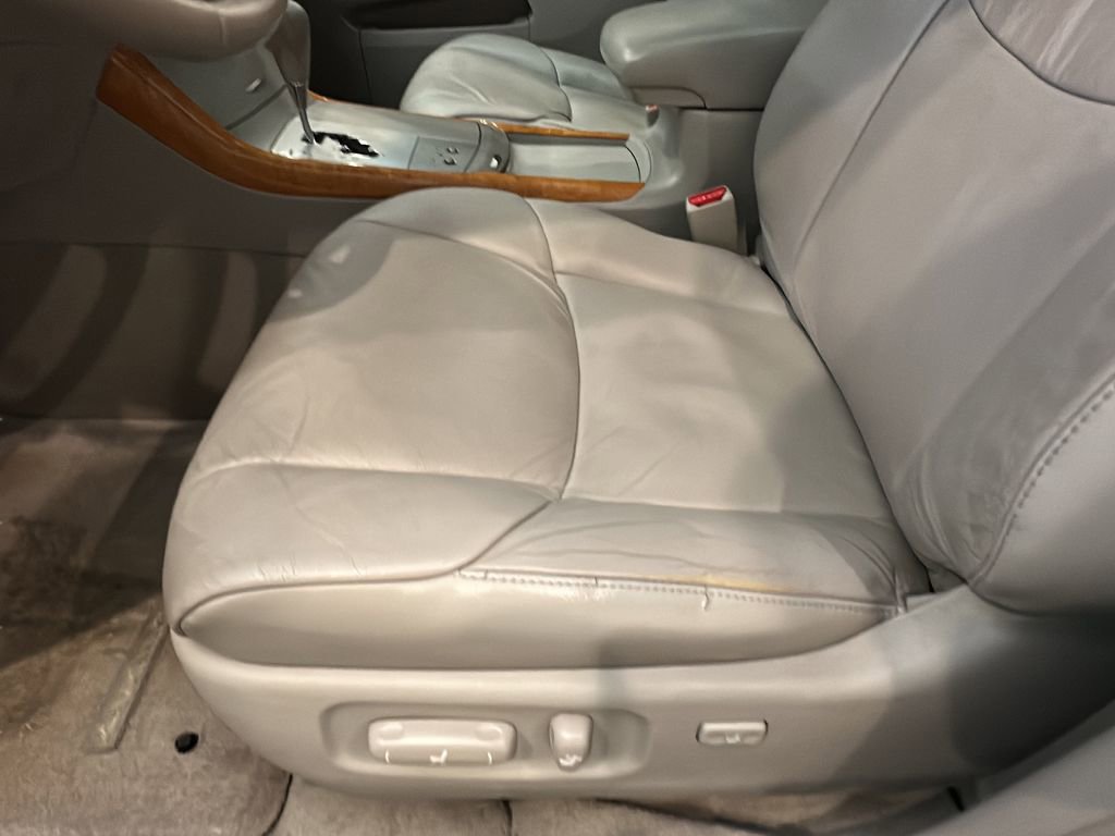 Used 2006 Toyota Avalon XLS image 9