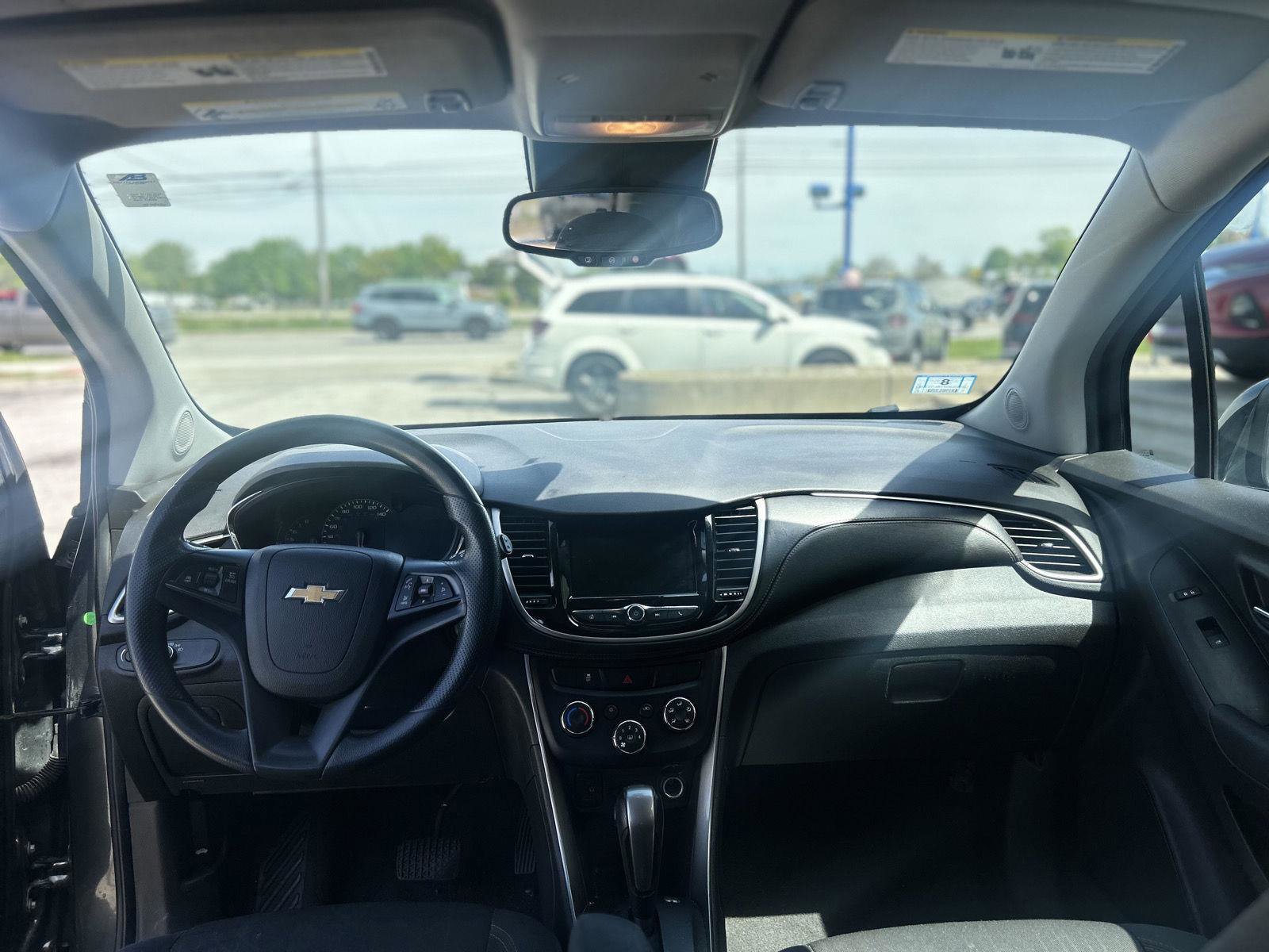Used 2020 Chevrolet Trax LT FWD image 9