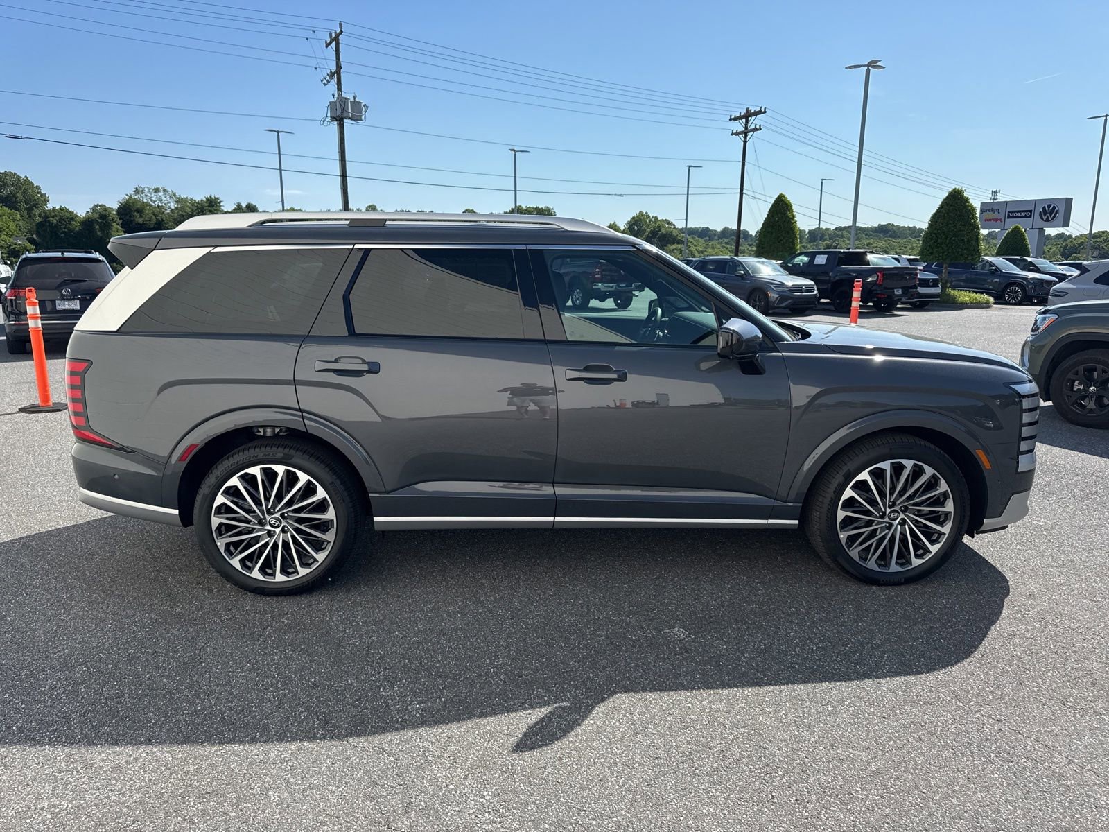 Used 2026 Hyundai Palisade Calligraphy FWD image 8