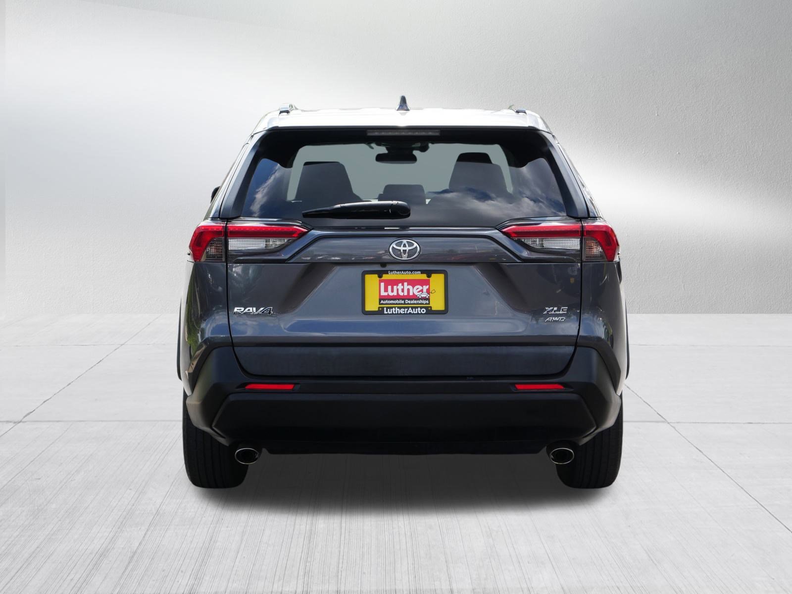 Used 2019 Toyota RAV4 XLE image 4