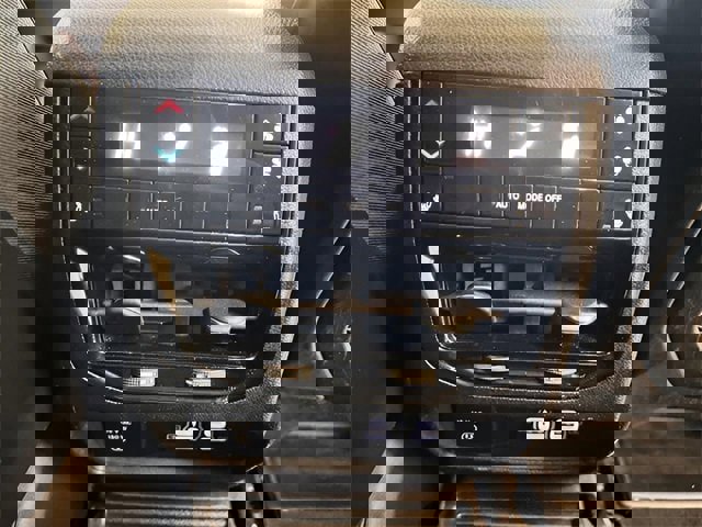 Used 2021 Jeep Grand Cherokee L Limited w/ MOPAR Finishing Package image 10