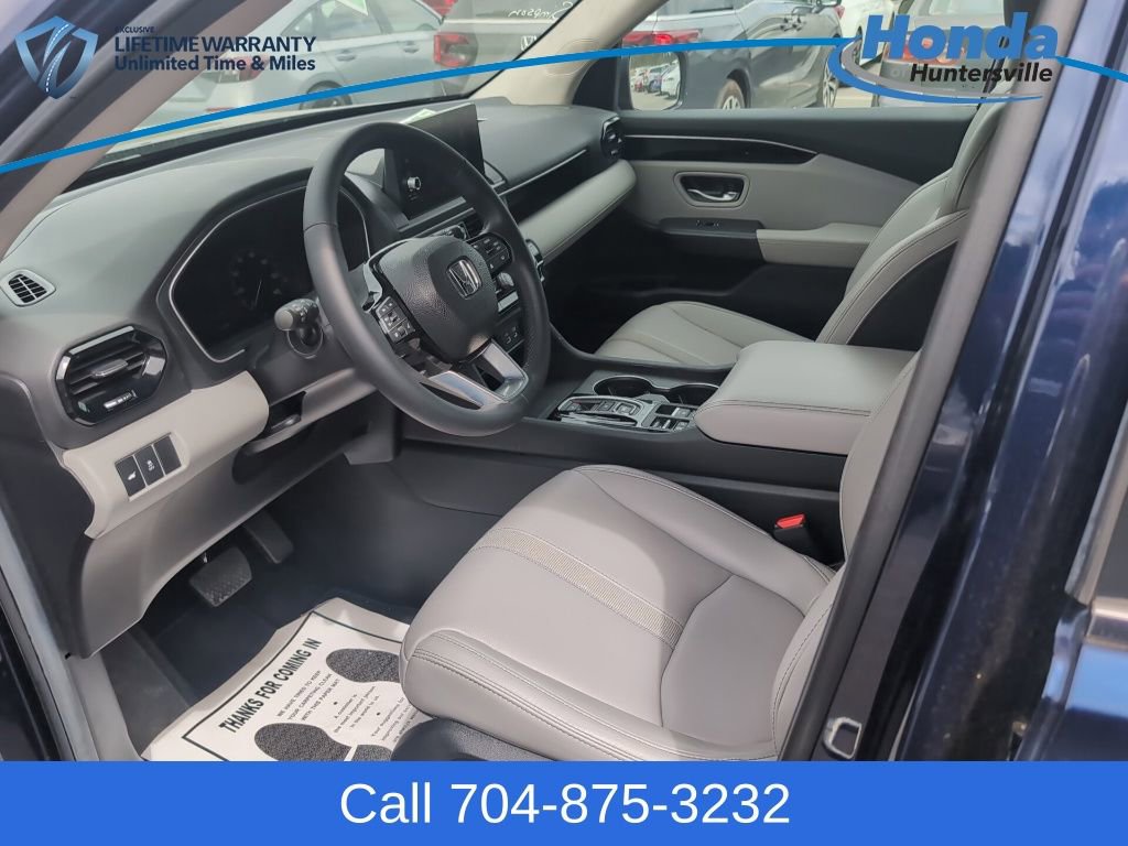 Used 2025 Honda Pilot EX-L image 13